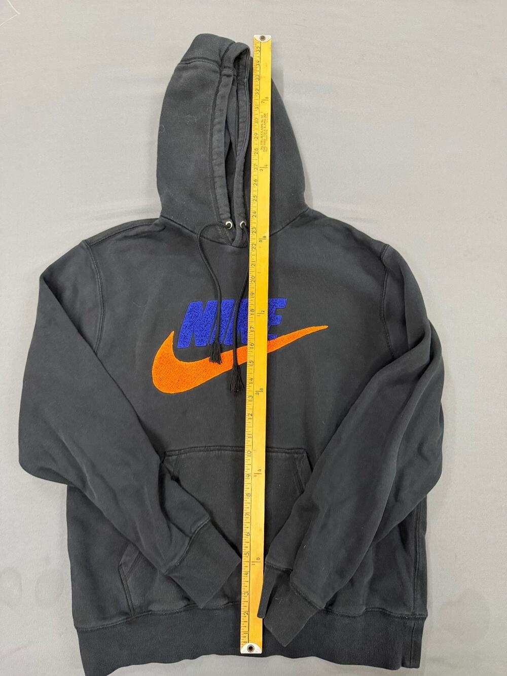 Nike Men's Club Fleece Pullover Hoodie Black Orange Size M Fuzzy Spell Out Logo